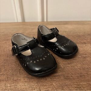 Angel Baby Toddler Size 1 Black Scalloped Mary Jane Shoes